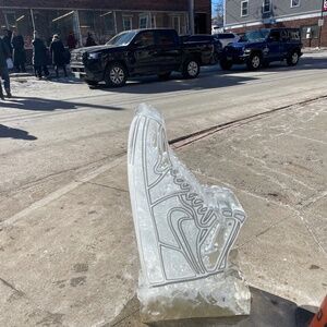 Meet your Posher, Dug